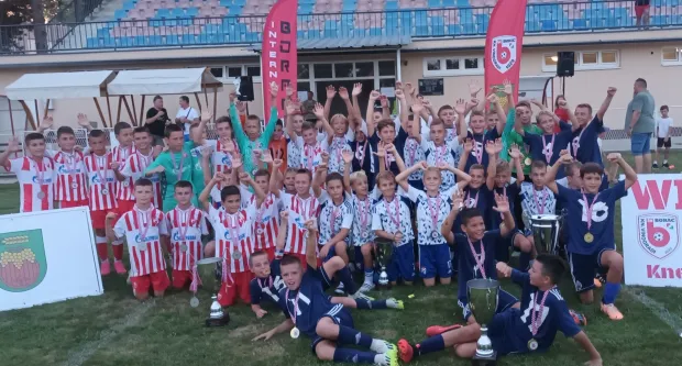 U &Scaron;koli nogometa zajedno na treningu Mohačani i Baranjci