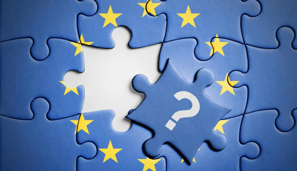 MAGAZIN EUNEWSEU enlargement according to the EU parties at the 2024 European electionsWho is next for accession to the European Union, concept puzzle. Flag of European Union on puzzle in background, with one blank place and one piece with question mark in front. Studio shot. Horizontal orientation.