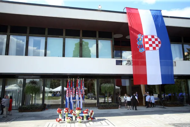 25.06.2018., Zagreb - U Uredu Predsjednice na Pantovcaku predsjednica Republike Hrvatske Kolinda Grabar-Kitarovic organizirala je svecani prijam prigodom Dana drzavnosti na kojem su se okupili mnogi ugledni gosti iz javnog, politickog, kulturnog i sportskog zivota. rPhoto: Goran Stanzl/PIXSELL 