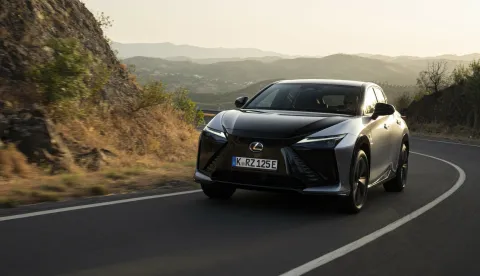 Lexus RZ