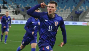 Osijek, 31. 03. 2026, Opus Arena, mlada Hrvatska reprezentacija U-21, kfalifikacije za Eurosko nogometno prvenstvo. Hrvatska - Turska. Trenutak kada je pozllo Turskom treneru. Hrvatska 1:0.snimio GOJKO MITIĆ