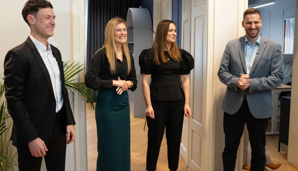 Osijek, 1. 4. 2026., DICE, obilazak tvrtke DICE; direktor; Željko Brdarić; zaposlenice; Ivan Radić; inovacija; IT industrija; IT; tvrtka; ured; biznis; tehnologija; obnova