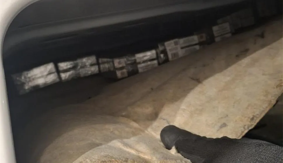 Pronađene cigarete u kamionima na Bajakovu