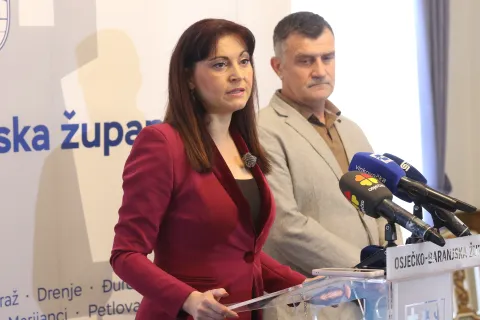 Osijek,02. 04. 2026, Trg Ante Starčevića 2 OBŽ. Predstavljanje Javnog poziva a dodjelu potpora za preradbene kapacitete u mlinarskoj indurtriji, županica Nata&scaron;a Trami&scaron;a i pročelnik UO za polljoprivredu i ruralni razvoj Ilija Pranjić.snimio GOJKO MITIĆ