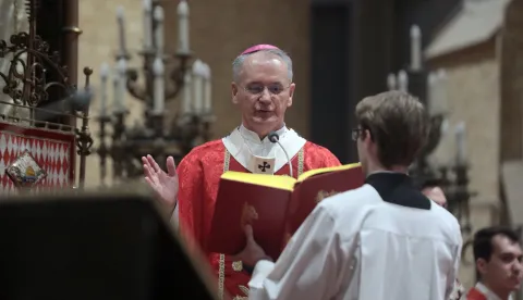 Zagreb, 29.03.2026. - Zagrebački nadbiskup mons. Dražen Kutle&scaron;a predvodio je euharistijsko slavlje na Nedjelju Muke Gospodnje - Cvjetnicu. Na fotografiji mons. Dražen Kutle&scaron;a. foto HINA/ Daniel KASAP/ tm