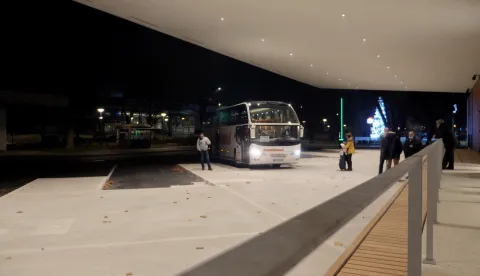 SLAVONSKI BROD - AUTOBUSNI KOLODVOR - PROSINAC 2021.