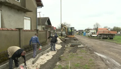 VOĐINCIU Vođincima je&nbsp;u tijeku&nbsp;izgradnja&nbsp;pje&scaron;ačko-biciklističkih staza, radovi vrijedni 806 tisuća euraožujak 2026.