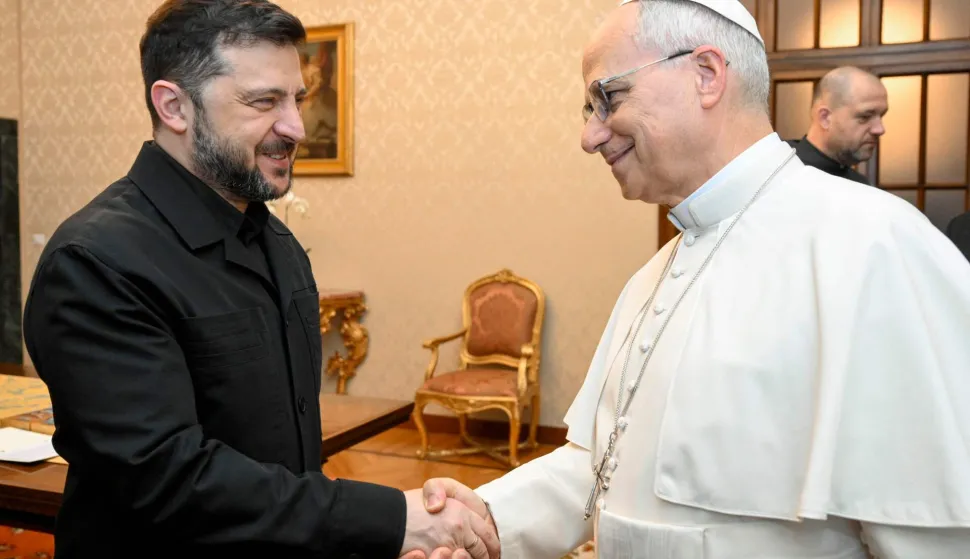 (FILES) This photo taken and handout on December 9, 2025 by The Vatican Media shows Pope Leo XIV during a meeting with Ukraine's President Volodymyr Zelensky, in Castel Gandolfo. Pope Leo XVI spoke on April 3, 2026 with the presidents of Israel and Ukraine, discussing the ongoing wars and the need for peace. The American-born pontiff spoke by telephone with Israel's Isaac Herzog and, separately, Ukraine's Volodymyr Zelensky, in which the humanitarian situation in each war zone was discussed, the Vatican said. (Photo by Handout/VATICAN MEDIA/AFP)/RESTRICTED TO EDITORIAL USE - MANDATORY CREDIT "AFP PHOTO/VATICAN MEDIA" - NO MARKETING - NO ADVERTISING CAMPAIGNS - DISTRIBUTED AS A SERVICE TO CLIENTS