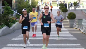 Osijek, 12. 04. 2025., Trg A. Starčevića, FERIVI polumaraton, 21 km, &scaron;fafeta, utrkaSNIMIO BRUNO JOBST