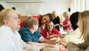 stari, stariji, strački dom, dom za starije
