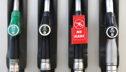 Osijek, 03. 03. 2026., slobodnjak; slobodnjaci; gorivo; poskupljenje; vi&scaron;a cijena; dizel; benzin; nesta&scaron;ica goriva; naftni derivati; kriza; naftna kriza; energija; energenti; energent; ilustracijaSNIMIO BRUNO JOBST