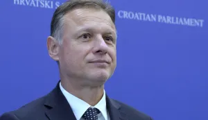 Zagreb.22.12.2025.- Održana je sjednica Predsjedni&scaron;tva Hrvatskoga sabora s predstavnicima Klubova zastupnika kojom je predsjedao predsjednik Hrvatskoga sabora Gordan Jandroković.Naslici Gordan Jandroković daje izjavu nakon sjednice.Foto HINA/Tomislav Pavlek/ tp