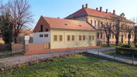 &scaron;kole bespovratna sredstva