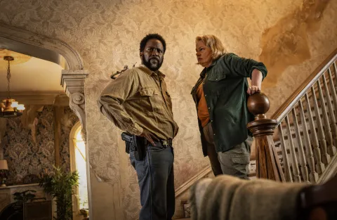 četvrta sezona serije "Iz" (From)