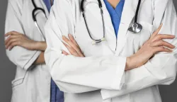 liječnik liječnica doktor bolnica medicina stetoskop kuta ilustracija freepik