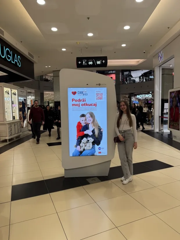 "Na život danas gledam kao na ne&scaron;to lijepo jer ga s razlogom živimo. Nakon svega &scaron;to sam pro&scaron;la posložila sam prioritete na ispravan način i sretna sam", rekla je mlada djevojka Gabriela Buljić (22) iz Dugog Sela koja je tijekom života pro&scaron;la čak devet operacija srca (dvije u M&uuml;nchenu, a sedam u Zagrebu), a na kraju i transplantaciju.