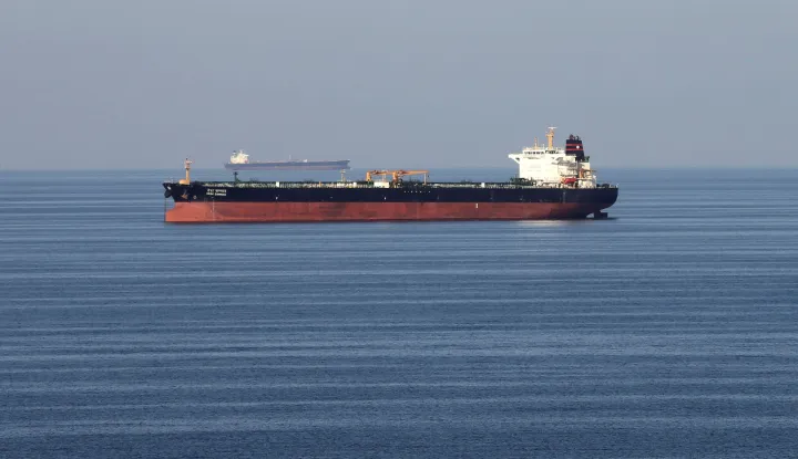 FILE PHOTO: FILE PHOTO: Oil tankers pass through the Strait of Hormuz, December 21, 2018. REUTERS/Hamad I Mohammed/File Photo/File Photo Photo: HAMAD I MOHAMMED/REUTERS