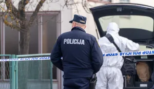 10.03.2026., Gospić - U ranim jutarnjim satima u dvoristu kuce pronadjena su dva tijela, te muska osoba koja je na mjestu dogadjaja uhicena. Ocevid je u tijeku. Photo: Hrvoje Kostelac/PIXSELL