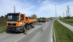 Osijek, 10. 04. 2026., S cesta, S prometnica, krpanje, popravak kolnika, potez od Portanove do Gospodarskog centra, radovi, prometuje se jednim trakom uz semafor SNIMIO BRUNO JOBST
