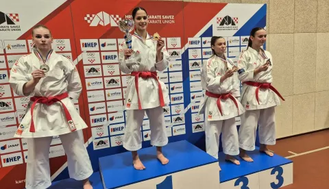 Katia bila zlatna, a Lara srebrna u U-21