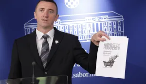 Zagreb, 14.04.2026 - Hrvatski sabor, konferencija za medije Kluba zastupnika Domovinskog pokreta na temu "Reakcija Domovinskog pokreta na navode pučke pravobraniteljice o financiranju tjednika Novosti". Na fotografiji Ivan Penava.foto HINA/ Admir BULJUBA&Scaron;IĆ/ abu