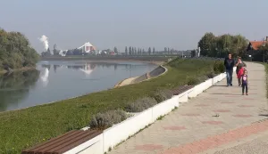 &Scaron;etnica na savskom nasipu u Županji, rujan 2018., snimila Marija Le&scaron;ić Omerović