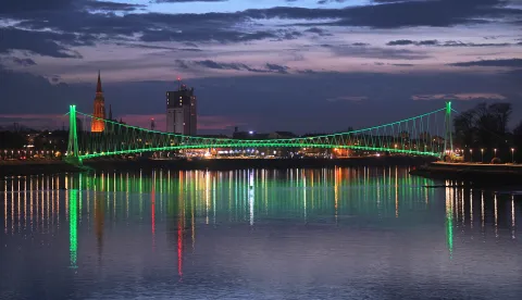 Osijek, 11. 03. 2026., Osijek; pje&scaron;ački most; Drava; rijeka; rijeka Drava; noć; oblaci;refleksija; vizura grada; slobodnjak; slobodnjaciSNIMIO BRUNO JOBST