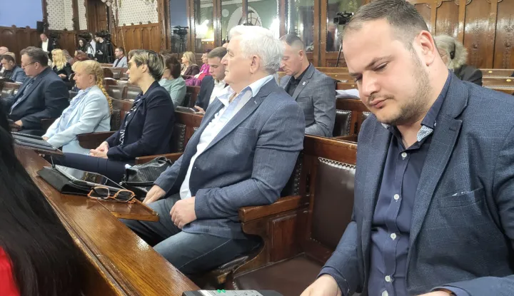 Subotica, 16.4.2026.- Klub vije?nika Demokratskog saveza Hrvata u Vojvodini (DSHV) u Skup?tini grada Subotice uga?en je u ?etvrtak nakon ?to ga je napustio ?lan Ninoslav Radak zbog kako je izjavio lo?eg stanja i odnosa unutar stranke. Na slici Ninoslav Radak. foto HINA/ Josip STANTI?/ ua