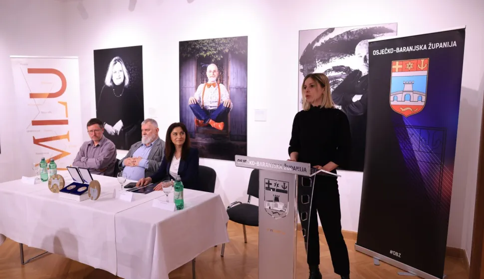 Predstavljena medalja izrađena u povodu 1100. obljetnice Kraljevstva