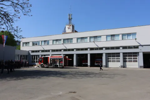 Osijek, 17. 04. 2026, Obilazak radova na energetskoj obnovi zgrade i uručivanje navalnog vozila Javnoj vatrogasnoj postrojbi Grada Osijeka.snimio GOJKO MITIĆ