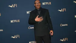 LOS ANGELES, CALIFORNIA - APRIL 18: Eddie Murphy attends the 51st AFI Lifetime Achievement Award: A Tribute Celebrating Eddie Murphy at Dolby Theatre on April 18, 2026 in Los Angeles, California. Leon Bennett/Getty Images/AFP (Photo by Leon Bennett/GETTY IMAGES NORTH AMERICA/Getty Images via AFP)