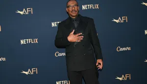 LOS ANGELES, CALIFORNIA - APRIL 18: Eddie Murphy attends the 51st AFI Lifetime Achievement Award: A Tribute Celebrating Eddie Murphy at Dolby Theatre on April 18, 2026 in Los Angeles, California. Leon Bennett/Getty Images/AFP (Photo by Leon Bennett/GETTY IMAGES NORTH AMERICA/Getty Images via AFP)