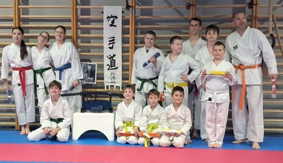 Kune polagale za vi&scaron;e karate-zvanje