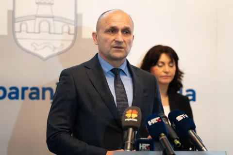 Osijek, 22. 4. 2026., Posjet Gordana Jandrokovića Ivan Anu&scaron;ić; sastanak; posjet; grad; županija