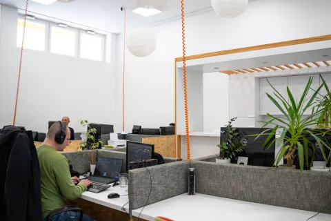 30 godina BIOS-a: Nekad su stanari pleli čarape i pekli kavu, a sad se bave gamingom i umjetnom inteligencijom