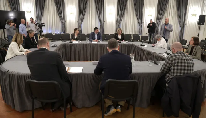 Zagreb, 23.04.2026 - Hrvatsko novinarsko dru&scaron;tvo organiziralo je okrugli stol o financiranju medija nacionalnih manjina, na kojemu su govorili predstavnici Savjeta za nacionalne manjine, medija nacionalnih manjina, Saborskog odbora za informiranje, informatizaciju i medije, Ministarstva kulture i medija te pučka pravobraniteljica. Na fotografiji Hrvoje Zovko.foto HINA/ Denis CERIĆ /dc