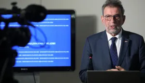 Zagreb, 30.03.2026 - Predstavljanje Prijedloga uredbe o izmjenama i dopuni Uredbe o kriterijima i mjerilima za utvrđivanje iznosa sredstava za fiskalnu održivost dječjih vrtića. Na fotografiji ministar znanosti, obrazovanja i mladih Radovan Fuchs.foto HINA/ Denis CERIĆ /dc