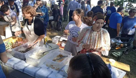 Proljetno buđenje Baranje od prvosvibanjskog graha do vina i tista
