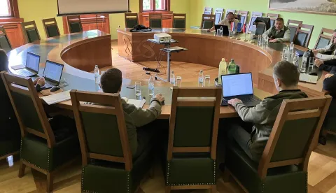 VINKOVCI/OTOKU Otoku i Vinkovcima održan je 5. sastanak projektnog tima u sklopu projekta REBIOFORESTS - izvijestio je Centar kompetencija&nbsp;d.o.o. za istraživanje i razvoj&nbsp;Vinkovci.travanj 2026.