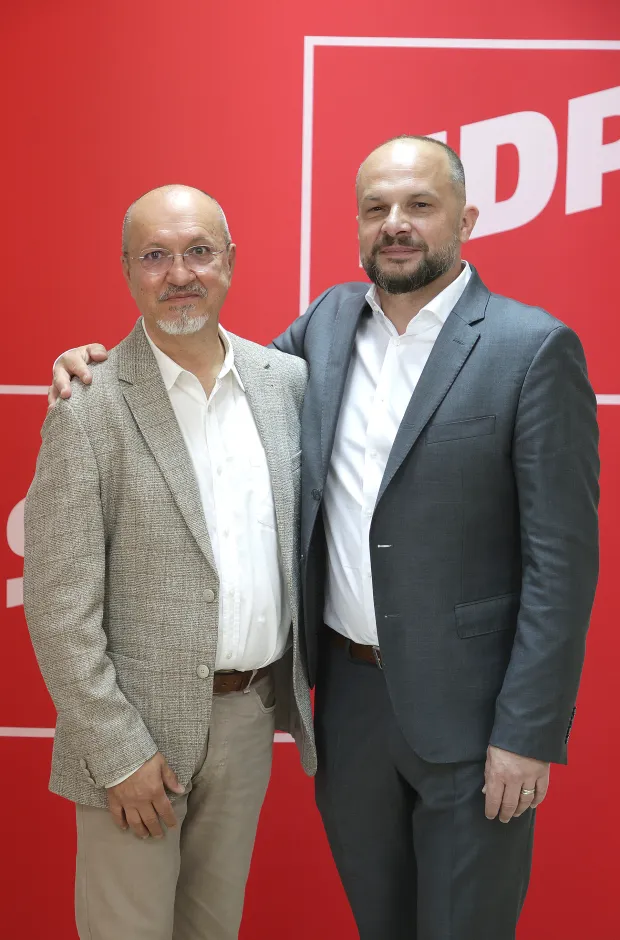 Osijek, 25. 04. 2026., Ulica J. J. Strossmayera, SDP, konferencija za medije, press, Goran Ku&scaron;ec; Sini&scaron;a Hajda&scaron; DončićSNIMIO BRUNO JOBST