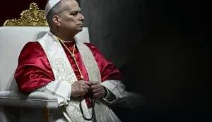 Pope Leo XIV presides over a prayer vigil for peace inside St. Peter's Basilica at the Vatican on April 11, 2026. (Photo by Filippo MONTEFORTE/AFP)Papa Lav