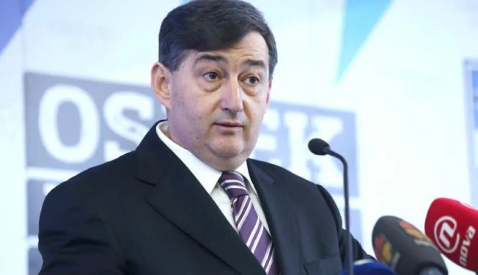 12.02.2016., Osijek - Svecana primopredaja vlasnistva NK Osijek madjarskom investitoru. Lorinc Meszaros.Photo: Marko Mrkonjic/PIXSELL------gn jedan stupac color sport