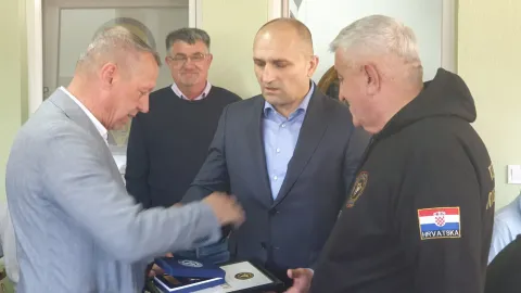 Dodjela priznanja Ivanu Anu&scaron;iću