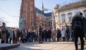 Osijek, 18. 1. 2026., Turistički obilazak Gornjeg grada povodom Dana međunarodnog prizanja RH - Upoznaj svoju zemlju Domagoj Butković; turistički vodič; turistička zajednica; obilazak; gornji grad; turizam; &scaron;etnja; centar
