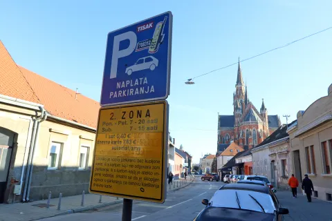 Osijek, 27. 12. 2024, Nema vi&scaron;e naplae parkiranja, parkirni automati, znakovi, najavljena je demontaža parkirnih automata.... ilustracijasnimio GOJKO MITIĆ
