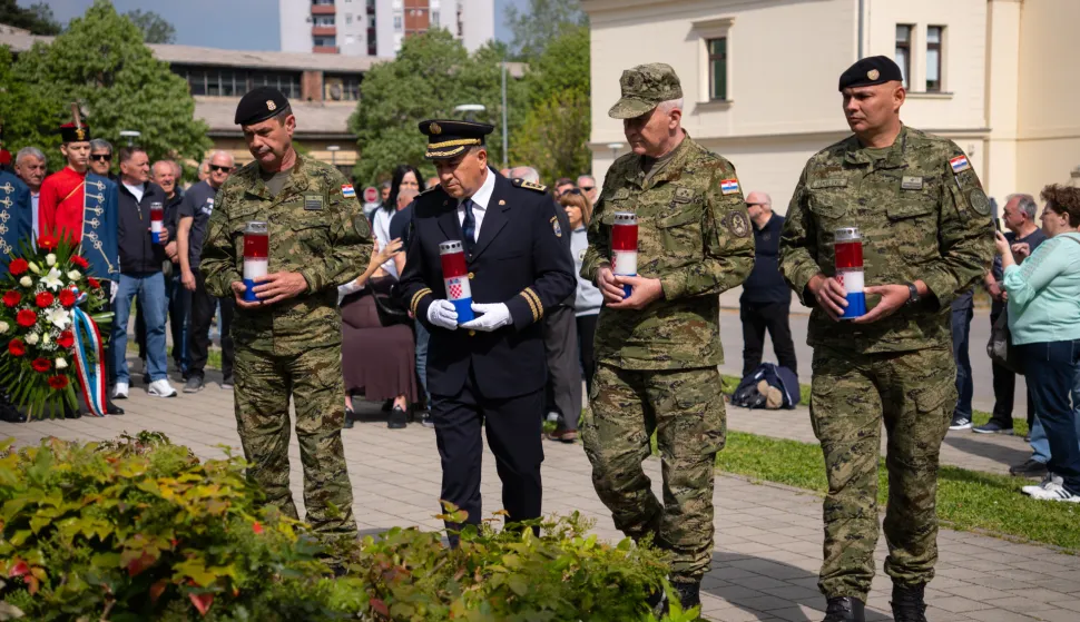 Osijek, 28. 4. 2026., 35. Obljetnica osnutka 3. gardijske brigade Hrvatske vojske polaganje vijenaca; branitelji; treća gardijska brigada; Kune; Hrvatska vojska; obljetnica