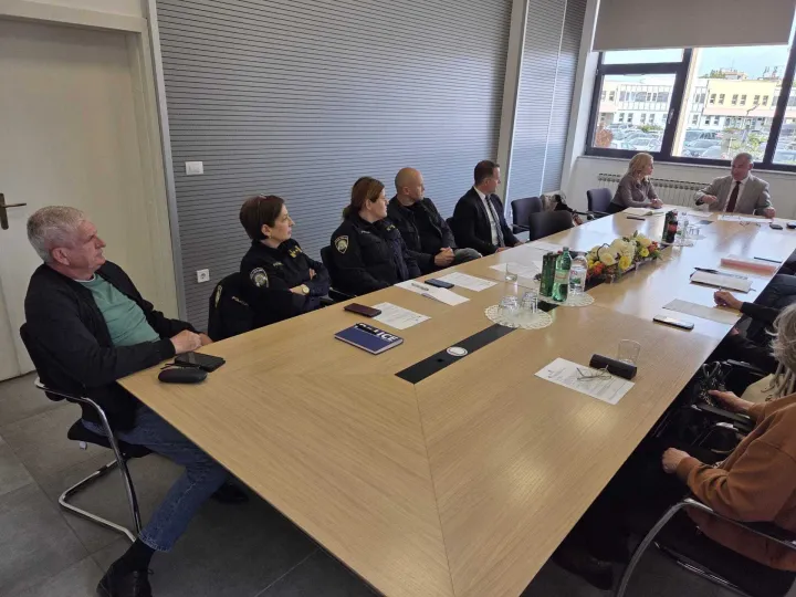 Na dana&scaron;njoj 4. sjednici Povjerenstva za suzbijanje zlouporabe opojnih droga i drugih ovisnosti Vukovarsko-srijemske županije, kojom je predsjedao zamjenik župana Darko Dimić, usvojen je detaljan plan rada za 2026. godinu.