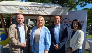 Nova Gradi&scaron;ka, 25.04.2026. - Na prijevremene lokalne izbore u Novoj Gradi&scaron;ki izlazi Domovinski pokret. Kandidatkinja DP-a za gradonačelnicu je Ivana Žulj Terzić dok je za kandidata za zamjenika izabran Sa&scaron;a Keser. foto HINA/ Dubravka KOVAČIĆ/ kd