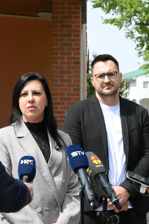 BELI&Scaron;ĆEGradonačelnica Ivana Jerbić, Matko Mužević, potpredsjednik Gradskog vijeća Beli&scaron;ća, predsjednik Kluba vijećnika Beli&scaron;ćanske nezavisne liste i član Odbora za financije i proračun28. 4. 2026.