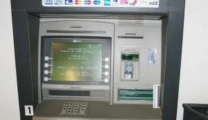 bankomat, provala. krađa